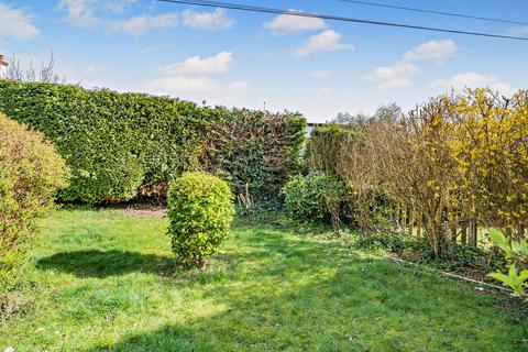 8 Mostyn Gardens, Parkgate, Neston, CH64 6SS