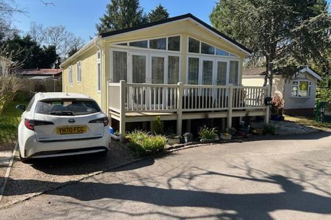 2 bedroom mobile home for sale, 210 Fangrove Park KT16 0BT