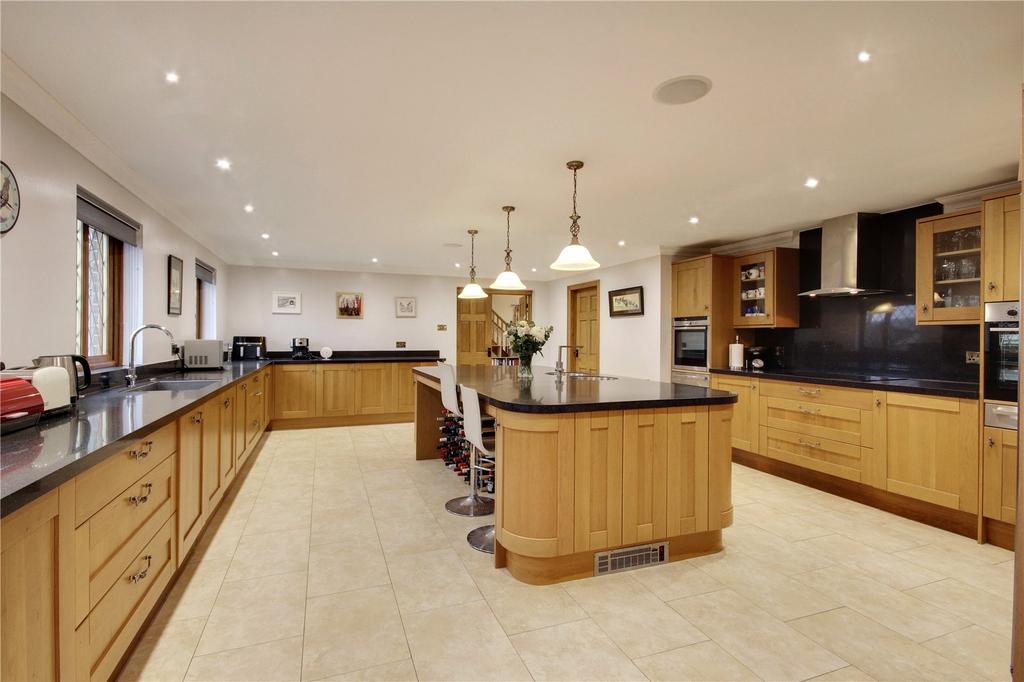 Kitchen/Breakfast Rm