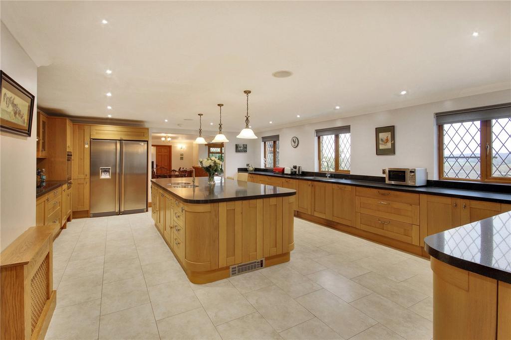 Kitchen/Breakfast Rm