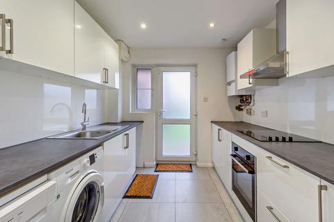 4 bedroom detached house for sale, LINCOLN WAY, RAYLEIGH SS6