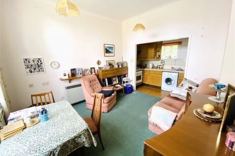1 bedroom apartment for sale, Hertswood Court, Hillside Gardens, Barnet, EN5