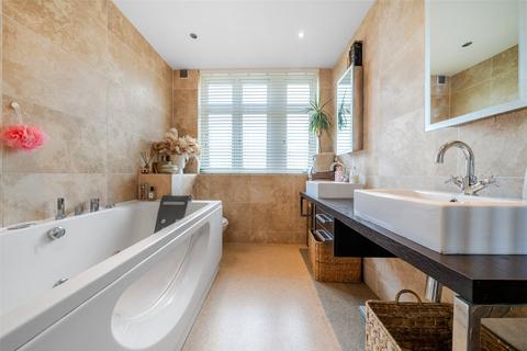 52 Southend Crescent, London, SE9 2SB