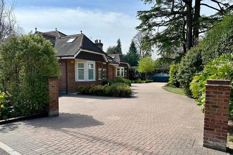1 Brompton Close, Camberley, GU15 2NL