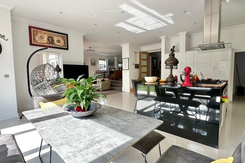 1 Brompton Close, Camberley, GU15 2NL