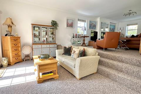 1 Brompton Close, Camberley, GU15 2NL