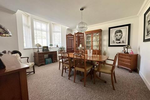 1 Brompton Close, Camberley, GU15 2NL