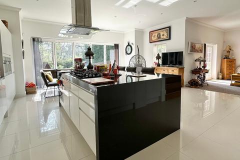 1 Brompton Close, Camberley, GU15 2NL