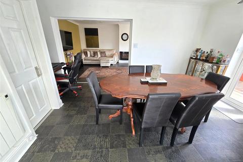 undefined, Caledonian Way, Belton,