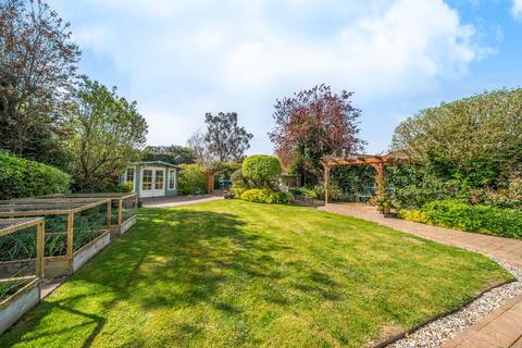 4 Avon Drive, Bedford, MK41 7AB