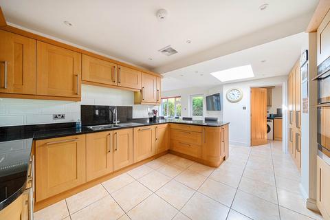 4 Avon Drive, Bedford, MK41 7AB