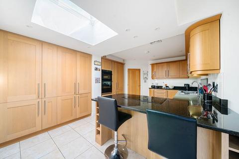4 Avon Drive, Bedford, MK41 7AB