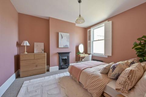 3a Lebanon Road, London, SW18 1RE