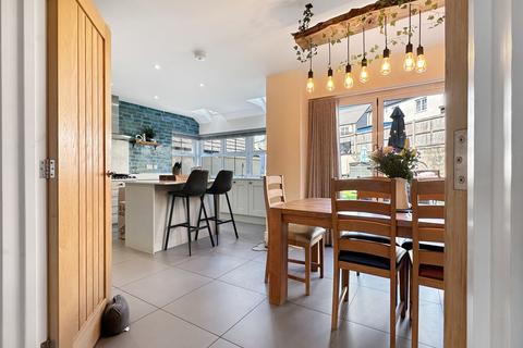 7 Alwin Close, St Erme, Truro, TR4 9FX