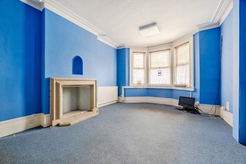 4 bedroom semi-detached house for sale, Aldersbrook Road, London E12