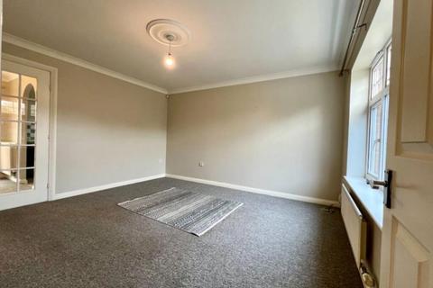 3 bedroom semi-detached house to rent, Mason Road, Shipley View, Ilkeston, DE7 9LP