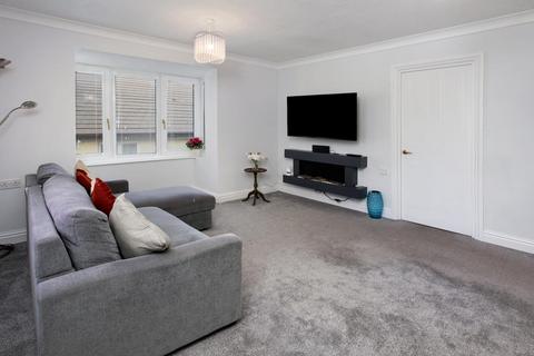 Leander Court, Strand, Teignmouth, TQ14 8AQ