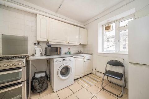 2 bedroom flat for sale, Lorne Road, London N4
