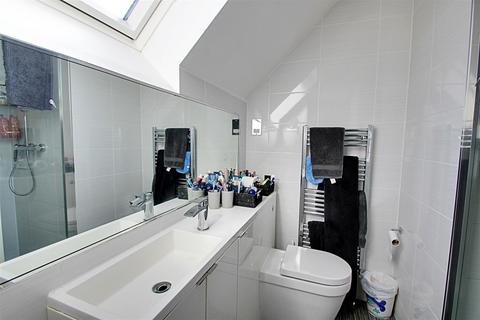 3 The Courtyard, Shendish, Hemel Hempstead, HP3 0AS