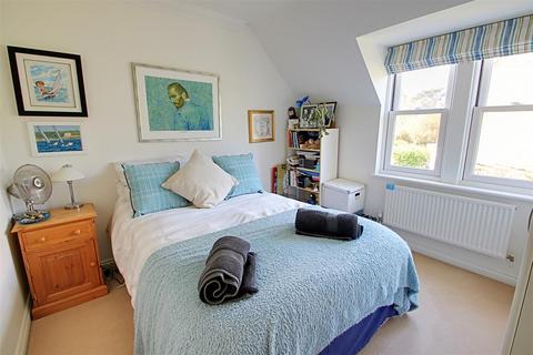 3 The Courtyard, Shendish, Hemel Hempstead, HP3 0AS