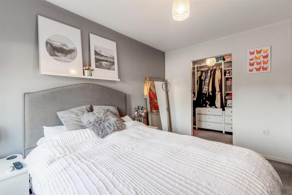 Bed 1 2.jpg