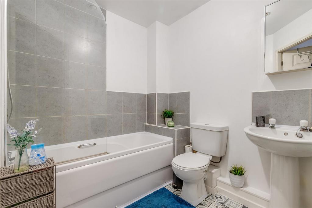 Bathroom.jpg