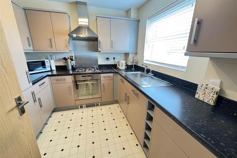 2 bedroom apartment for sale, Hockley Road, Rayleigh