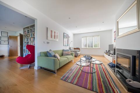 4 bedroom detached house for sale, Main Street, Wilsford, Grantham, NG32