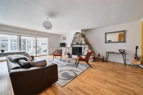 4 bedroom chalet for sale, Hill Head Road, Hill Head PO14