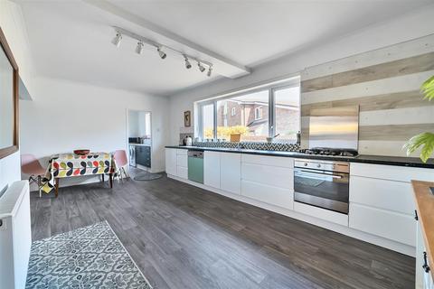 4 bedroom chalet for sale, Hill Head Road, Hill Head PO14