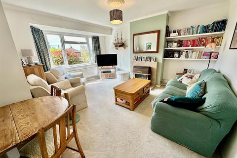 2 bedroom maisonette for sale, Thurbans Road, Farnham
