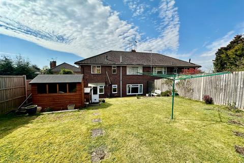 2 bedroom maisonette for sale, Thurbans Road, Farnham
