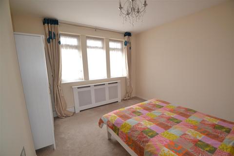 41 Armstead Walk, Dagenham, RM10 9PB