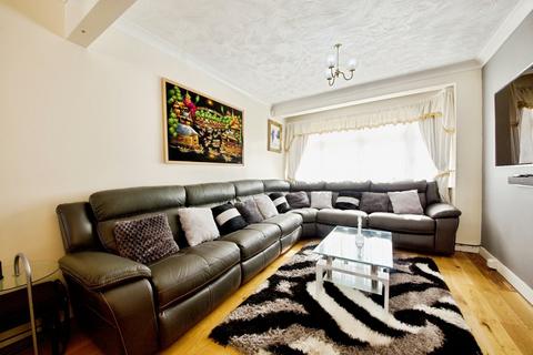 4 bedroom terraced house for sale, Hollywood Road, London E4