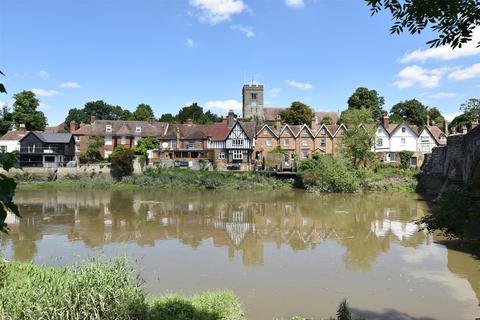 4 bedroom end of terrace house for sale, High Street, Aylesford