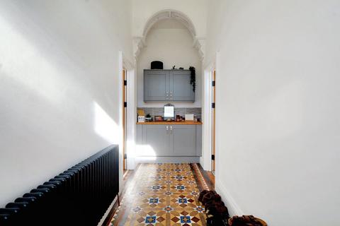 1 bedroom flat to rent, Pelham Road, Carrington, Nottingham, NG5 1AP