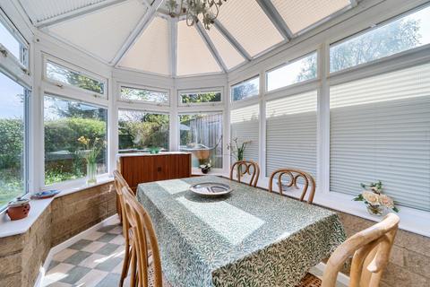 104 Pensclose, Witney, OX28 2EQ