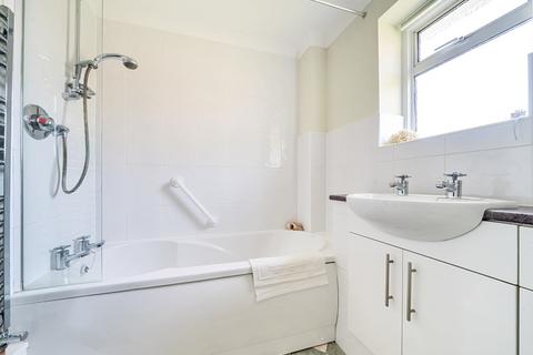 104 Pensclose, Witney, OX28 2EQ