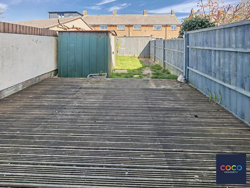 Decking to Garden