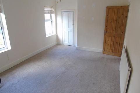 1 bedroom maisonette for sale, Victoria Road, Watford WD24