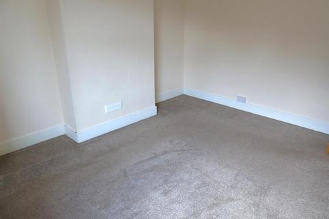 1 bedroom maisonette for sale, Victoria Road, Watford WD24
