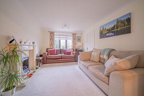 4 bedroom detached house for sale, Saintbury Drive, Solihull, B91