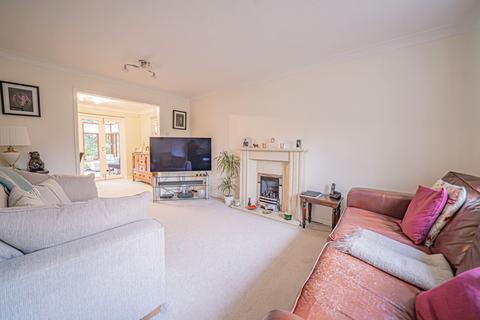 4 bedroom detached house for sale, Saintbury Drive, Solihull, B91