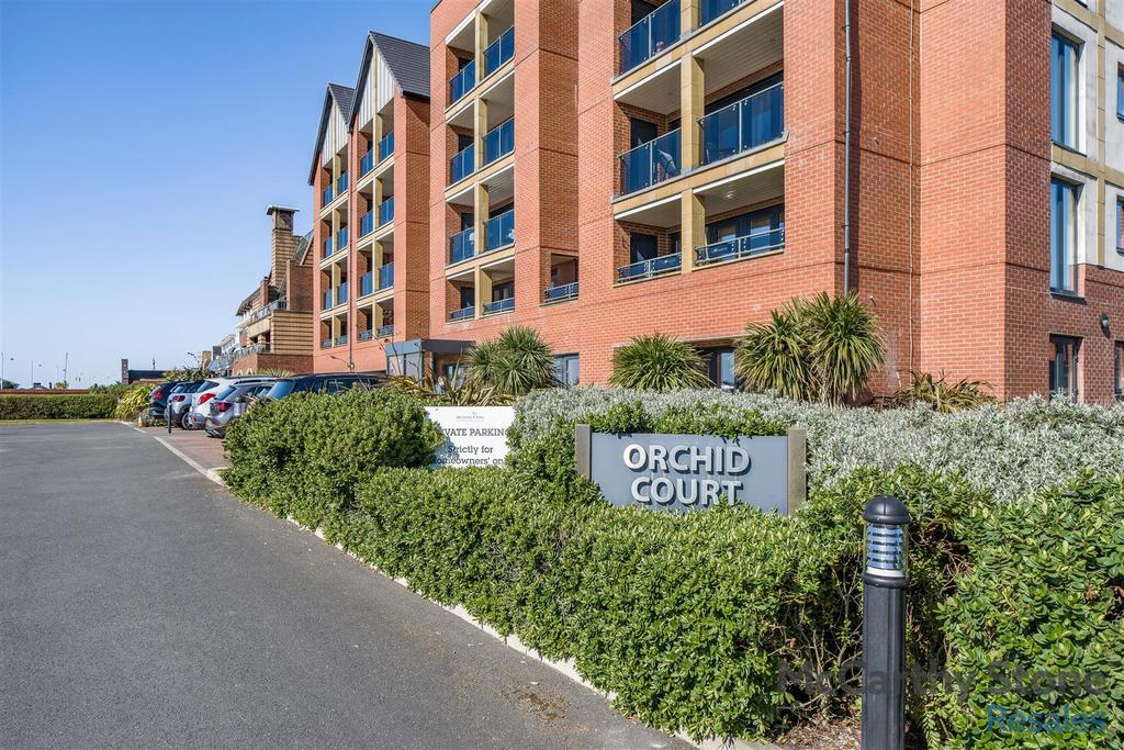 8642688-exterior06.jpg
