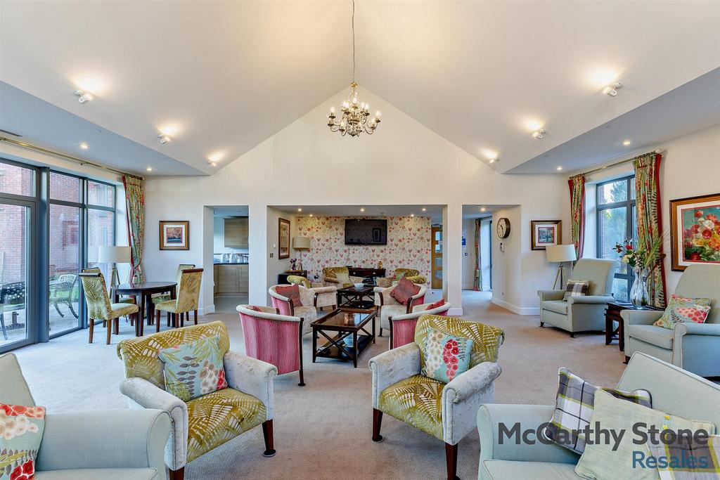 Homeowners Lounge