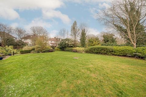 undefined, Golden Court, Isleworth TW7