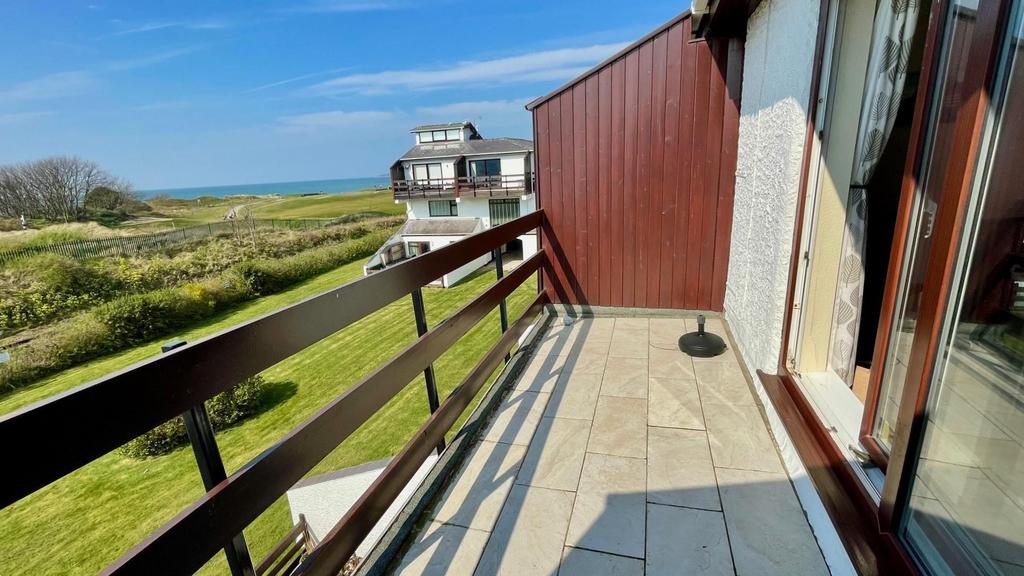 Deganwy beach 31 balcony.jpg