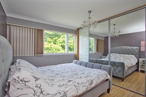 34 Maine Close, Dover, CT16 2AZ