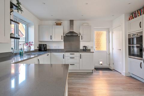 21 Braxells Road, Botley, Southampton, SO32 2RX