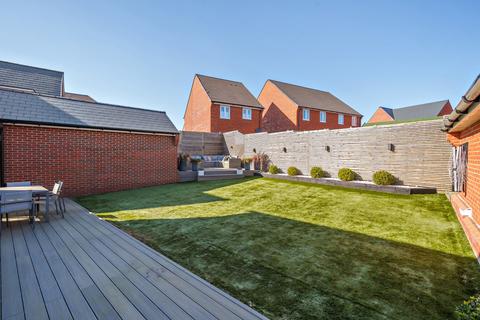 21 Braxells Road, Botley, Southampton, SO32 2RX